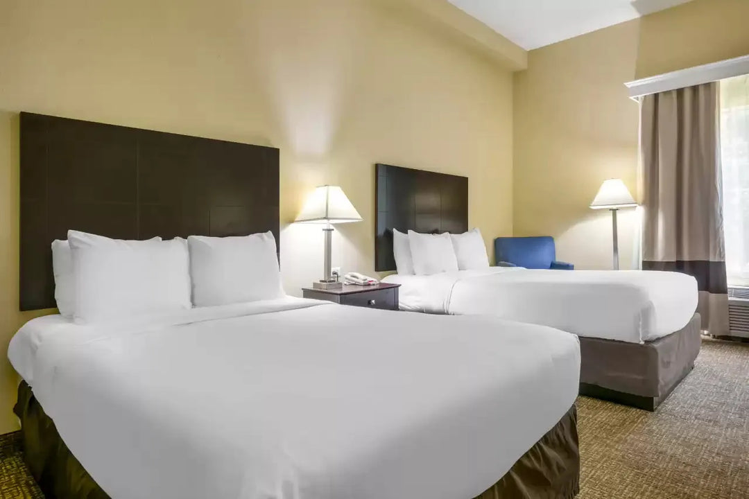 Experience Comfort And Save Money. Book Today For A Low $50 Deposit, Only Available At OrlandoVacationHotels.com!