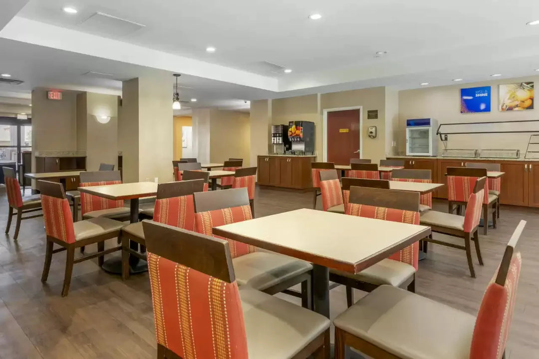 Enjoy Luxurious Orlando Hotels With In-House Dining At Discounted Rates With Only A $50 Deposit, And Save Money On Your Stay! Only At OrlandoVacationHotels.com!